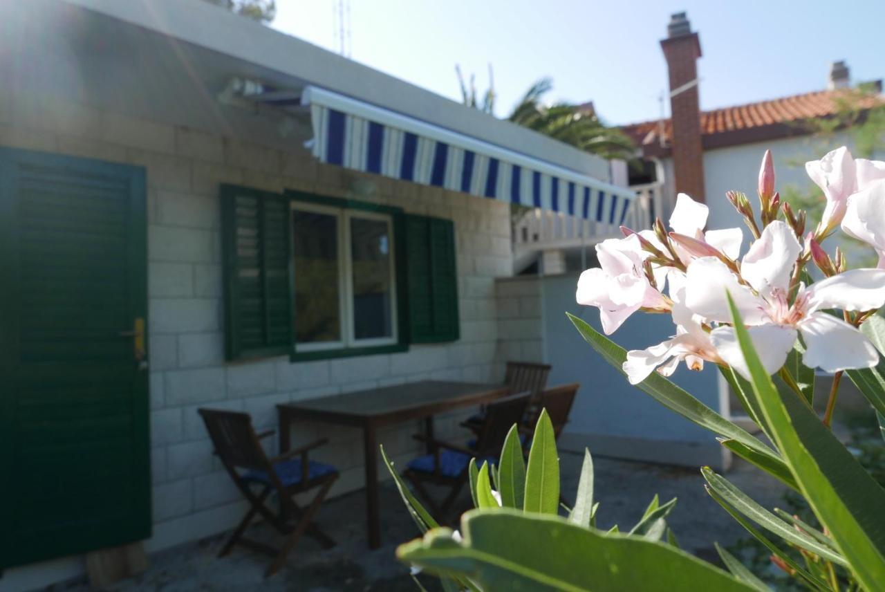 Vacation House "Pave" Povlja  Eksteriør bilde