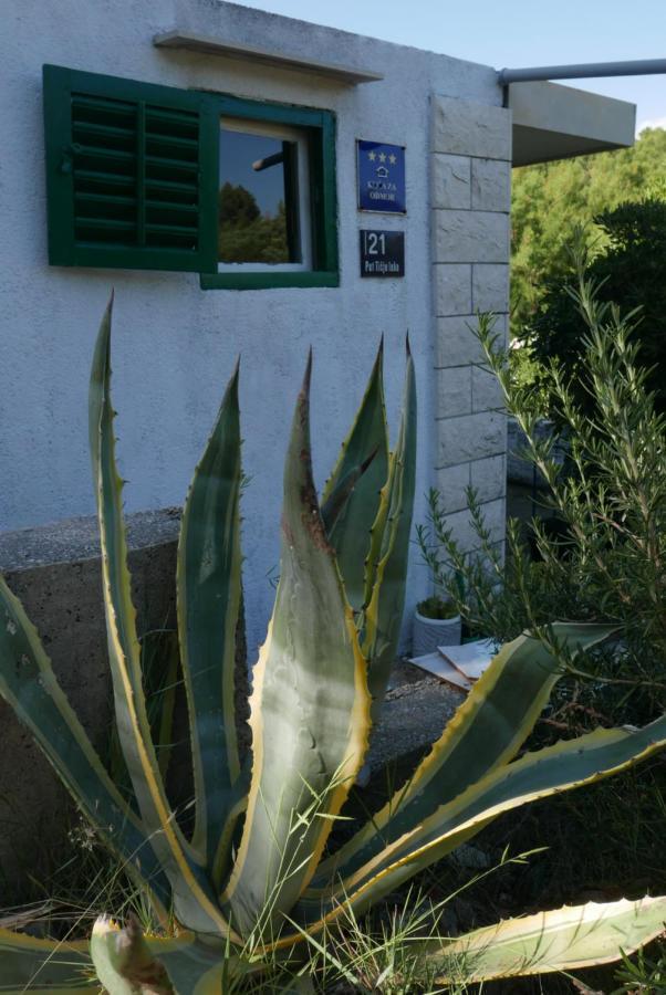 Vacation House "Pave" Povlja  Eksteriør bilde